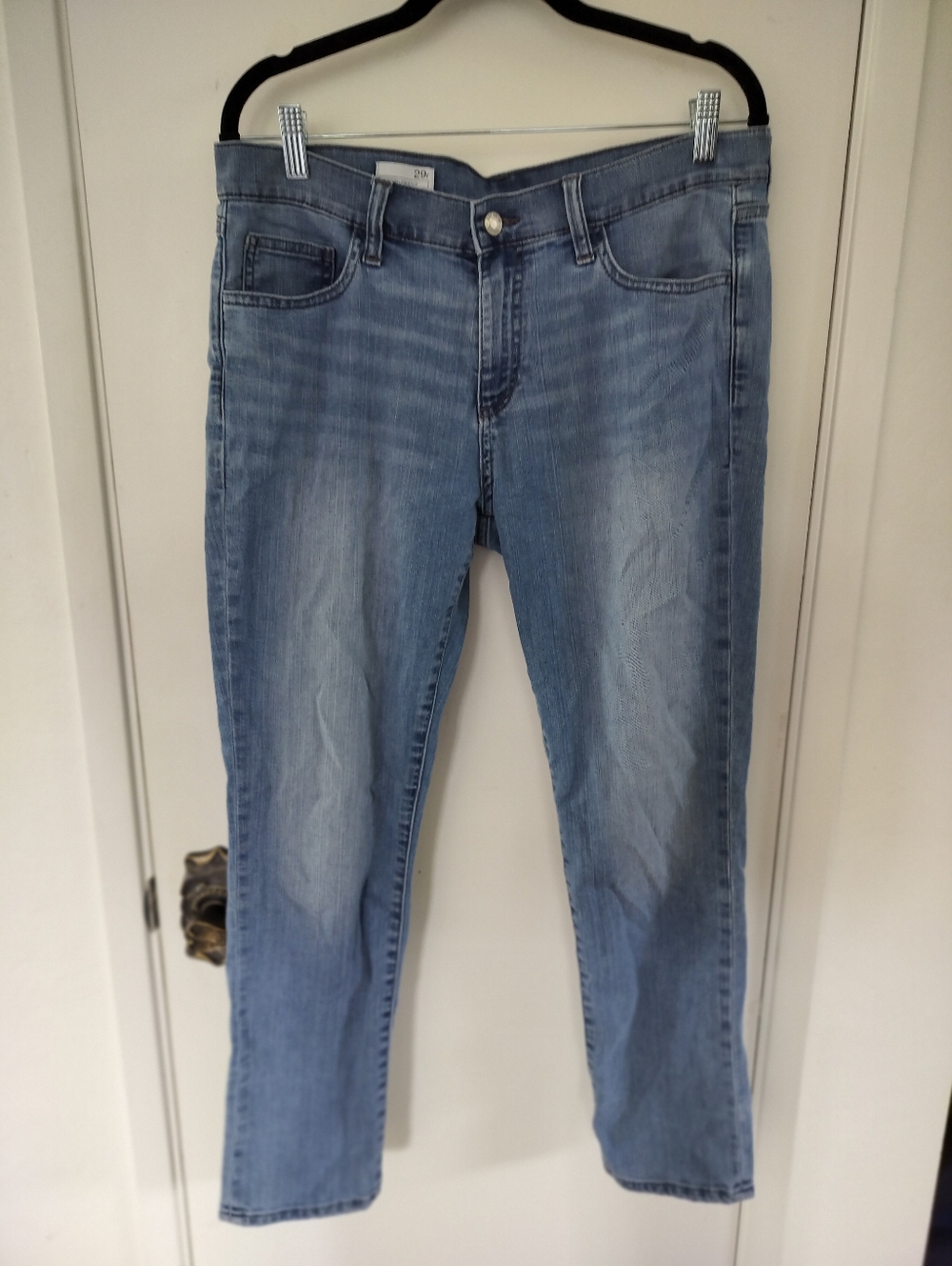 Gap Girlfriend Mid-Rise Jeans Light Wash Cotton/Poly Blend 29R